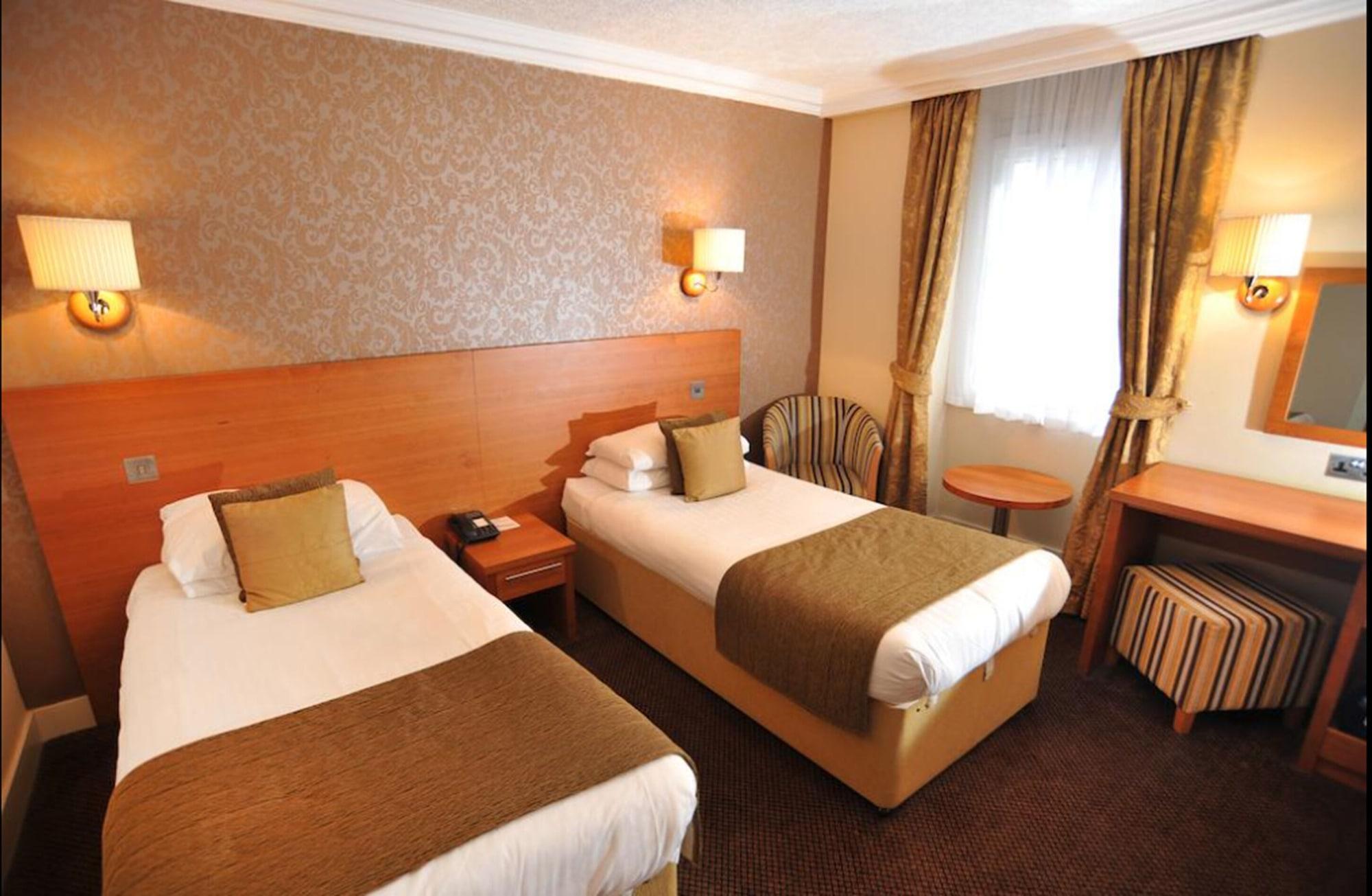 Golden Lion Hotel Stirling Dış mekan fotoğraf