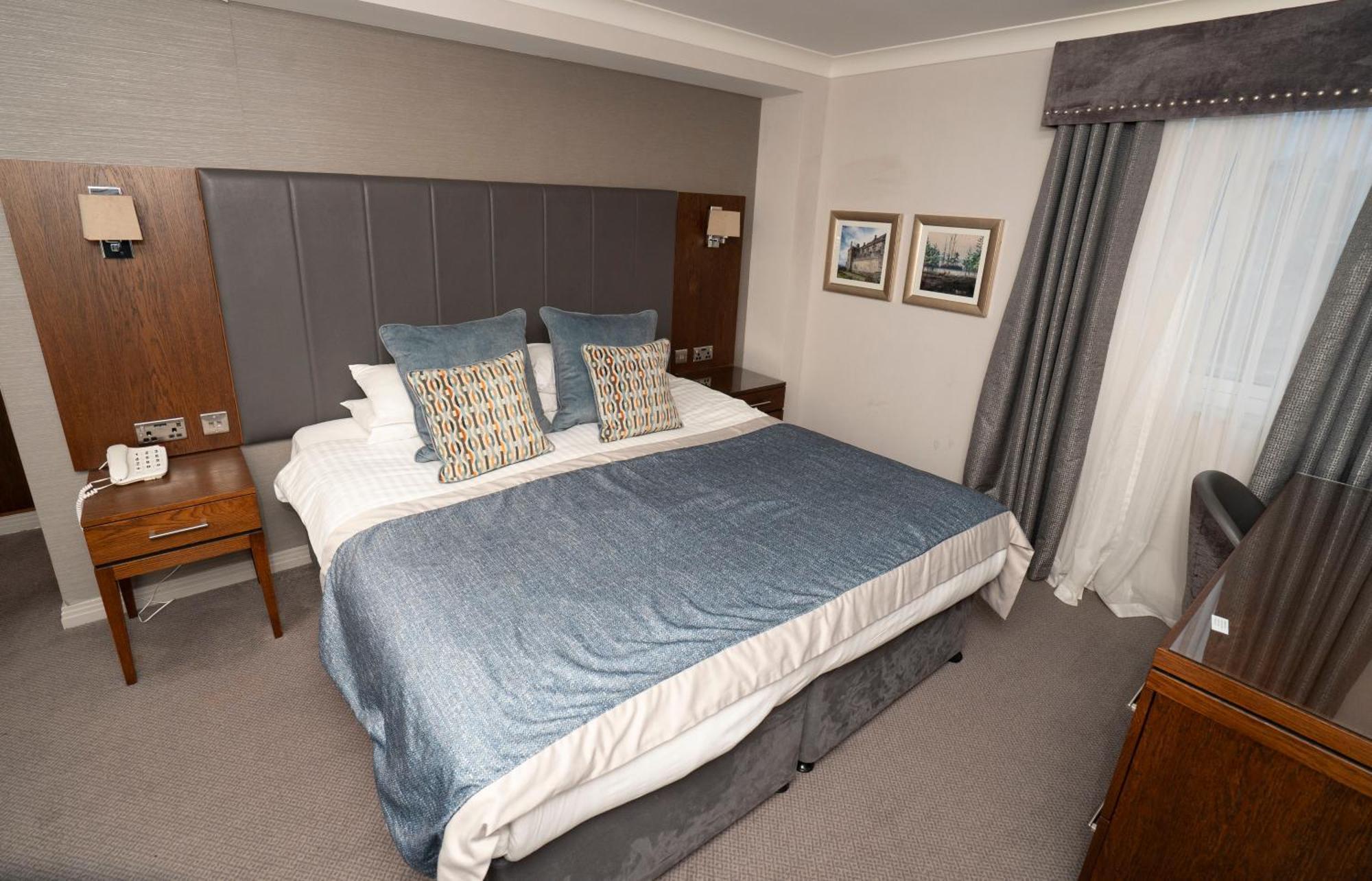 Golden Lion Hotel Stirling Dış mekan fotoğraf
