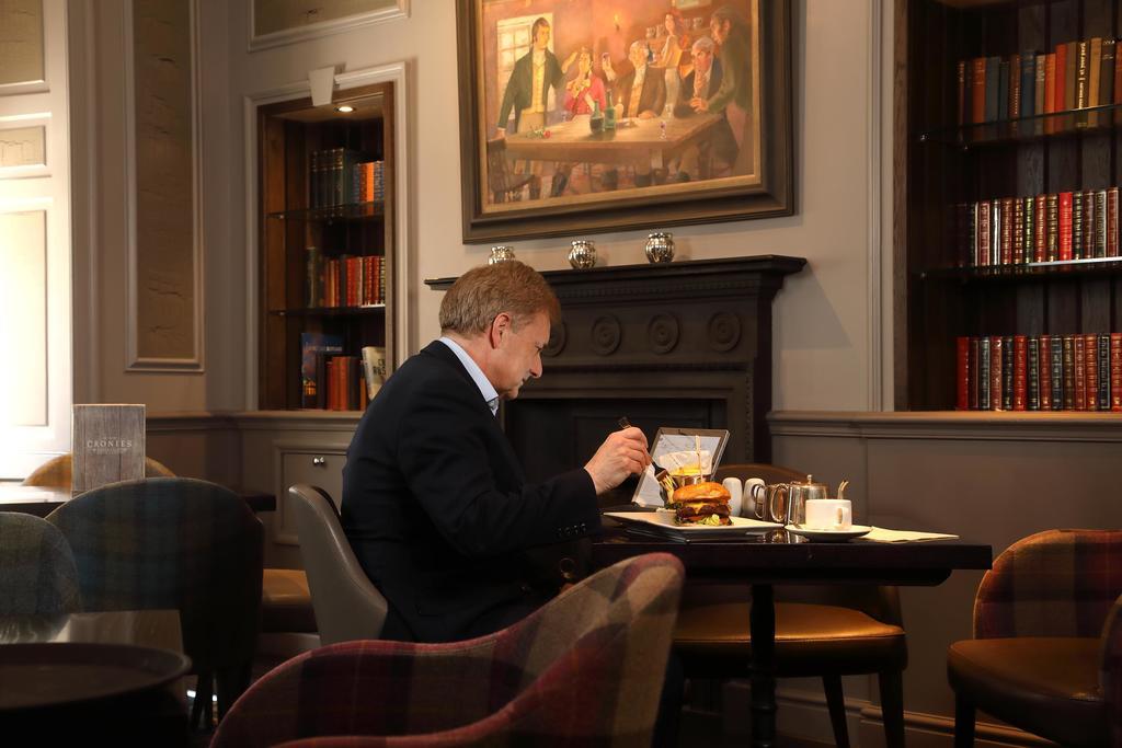 Golden Lion Hotel Stirling Dış mekan fotoğraf
