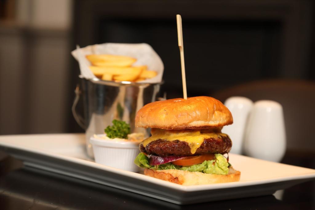 Golden Lion Hotel Stirling Dış mekan fotoğraf