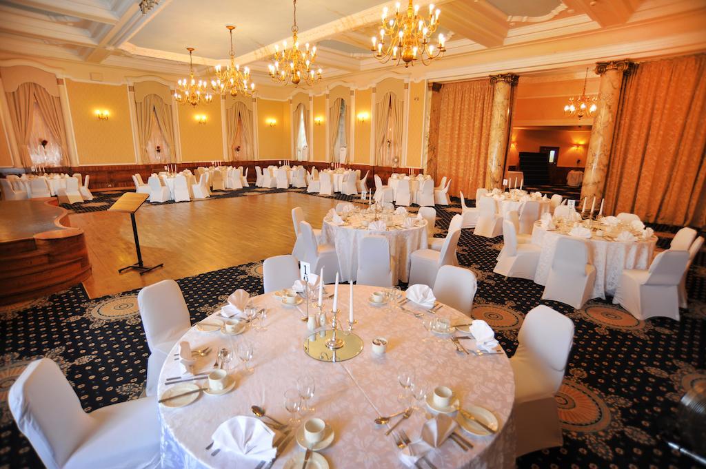 Golden Lion Hotel Stirling Dış mekan fotoğraf