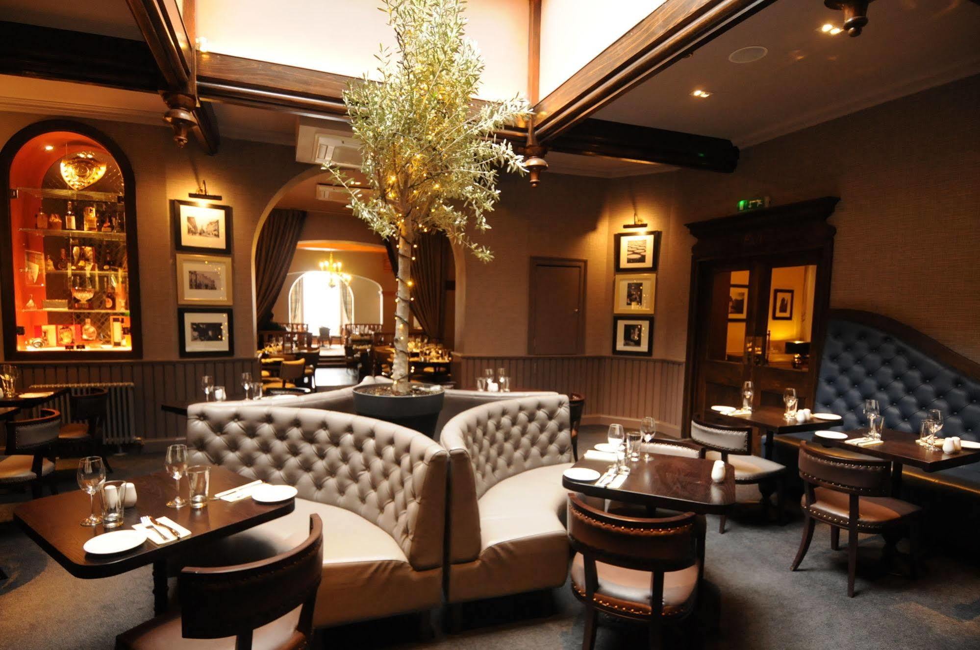 Golden Lion Hotel Stirling Dış mekan fotoğraf
